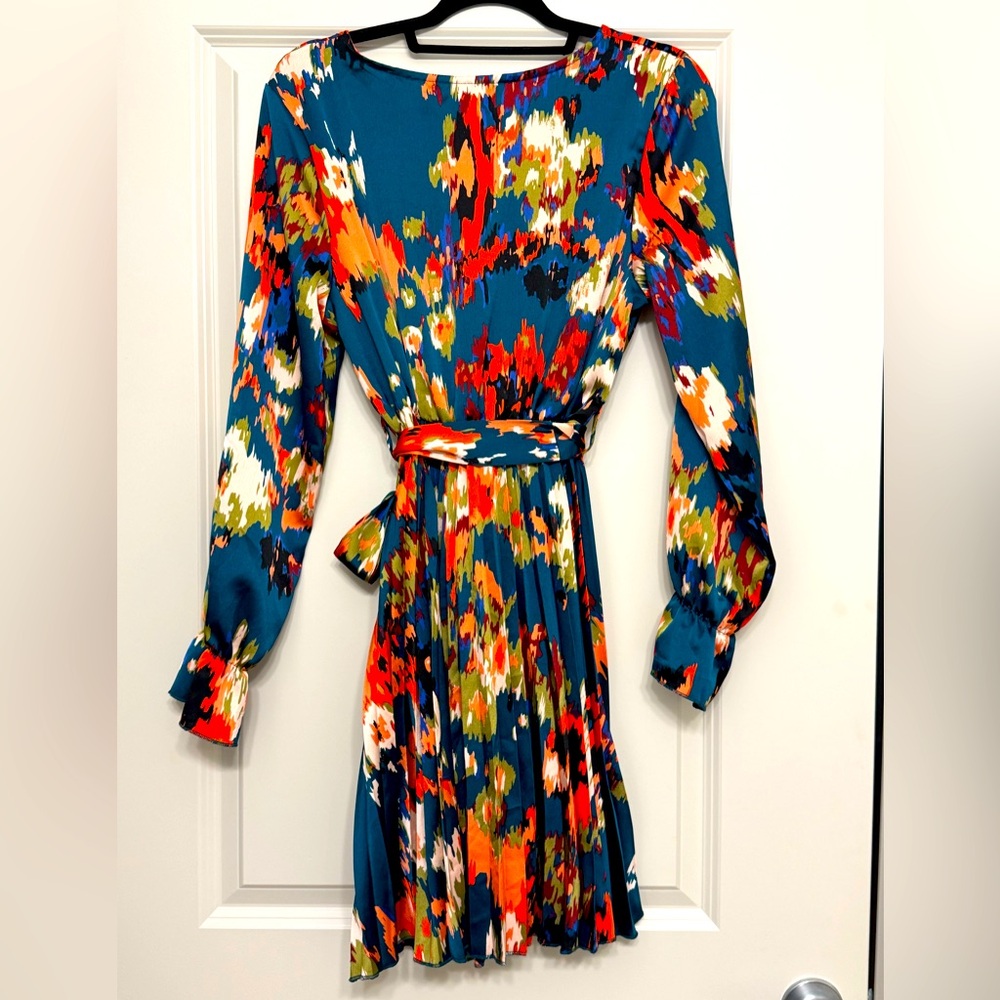 NWOT Abstract Floral Print Long Sleeve Dress with Pleated Skirt, Size:Large - Picture 5 of 6